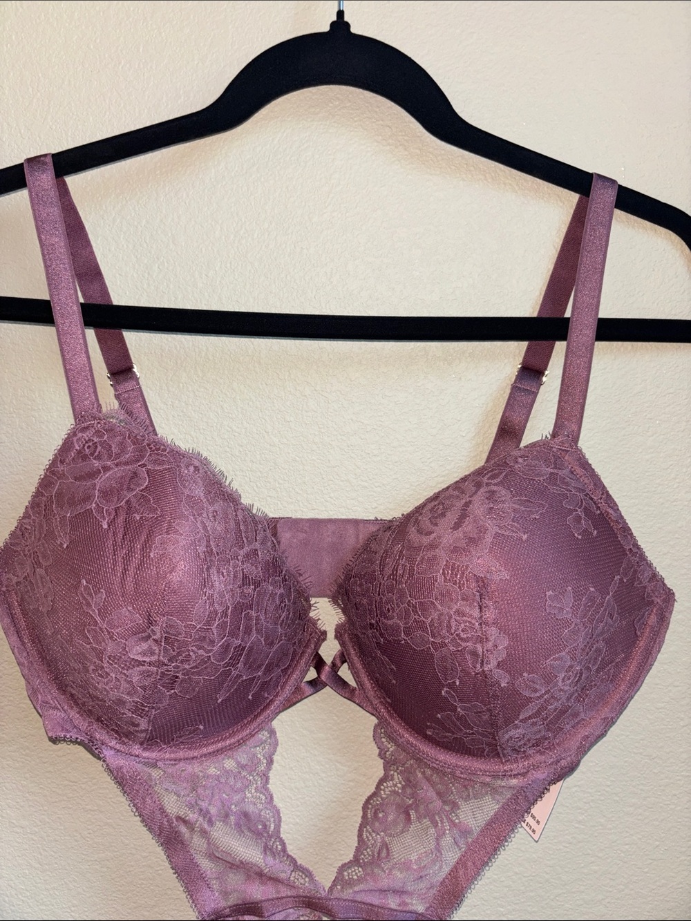 Victoria's Secret Mauve Lace Push-Up Teddy - Picture 2 of 3